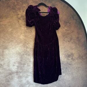 Vintage Horchow Rich Plum Velvet Long Sleeve Dress